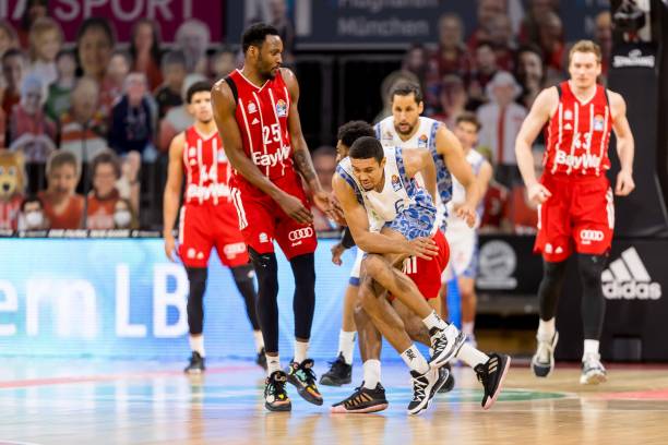 借出色的团 借出色的团